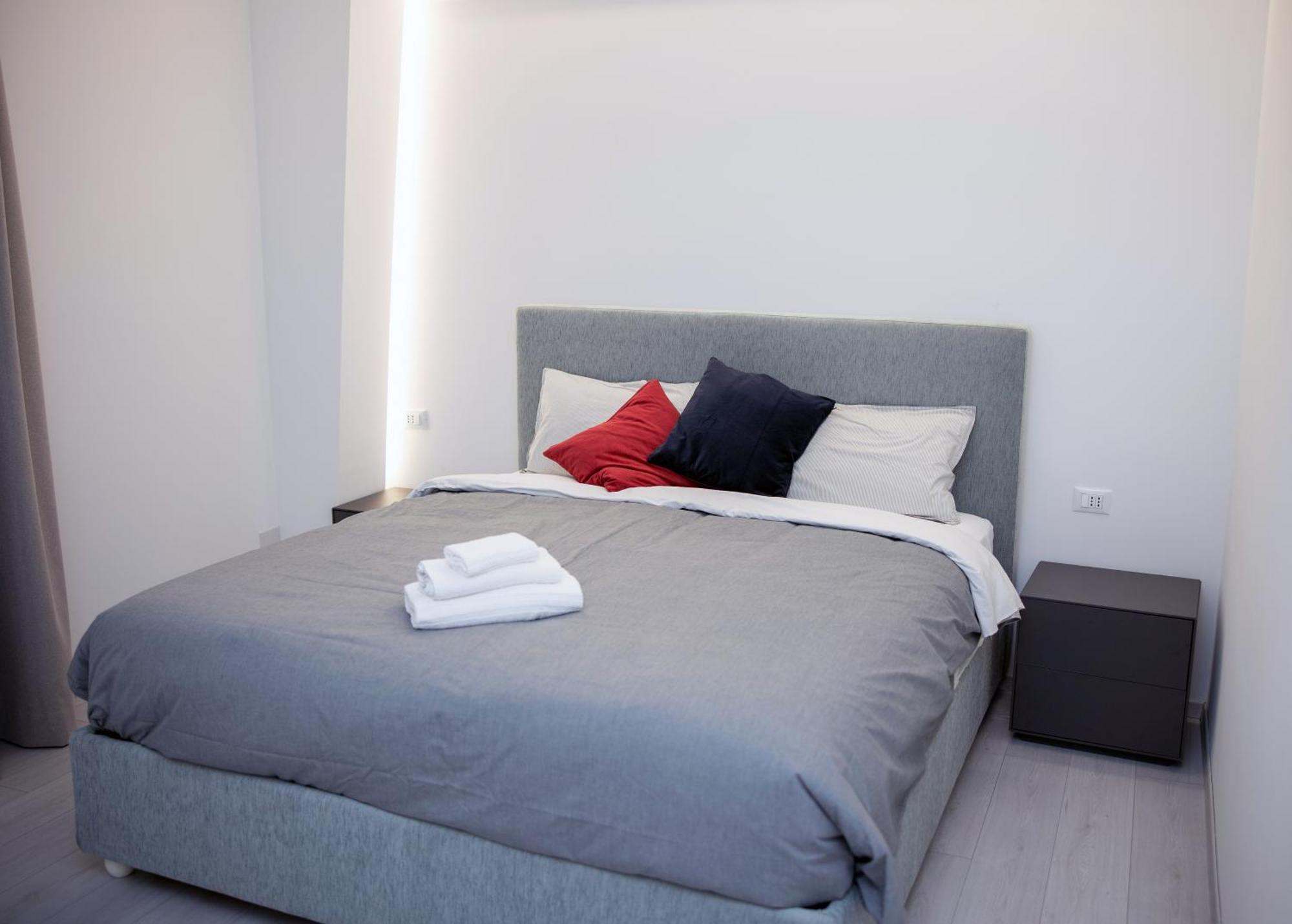 Affittacamere Mani - Camere Con Bagno Privato Гела Экстерьер фото