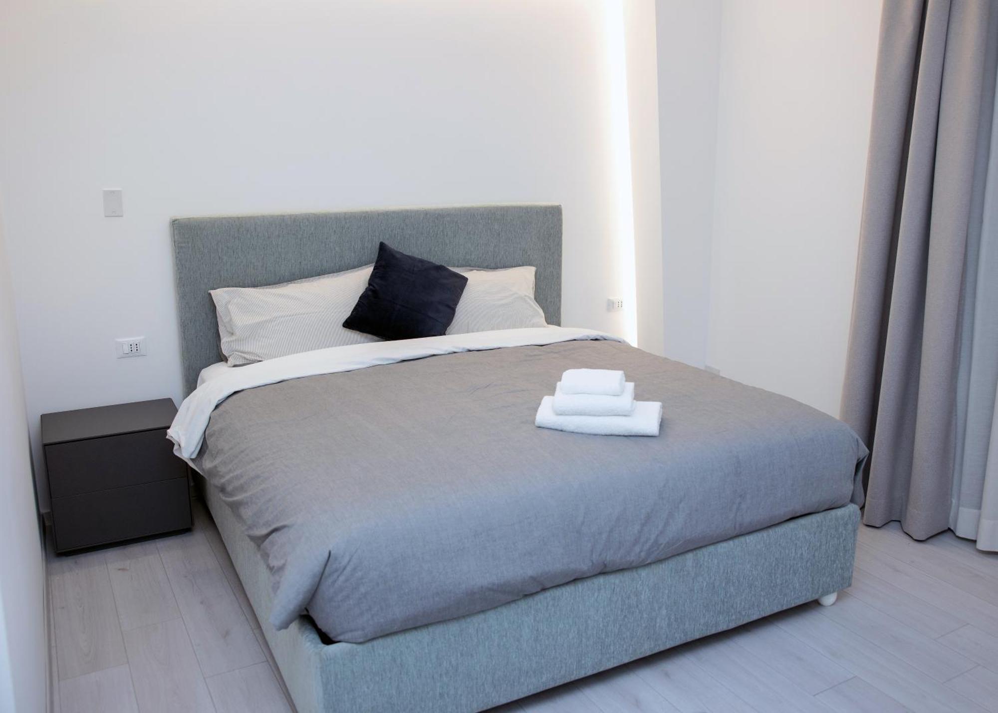 Affittacamere Mani - Camere Con Bagno Privato Гела Экстерьер фото