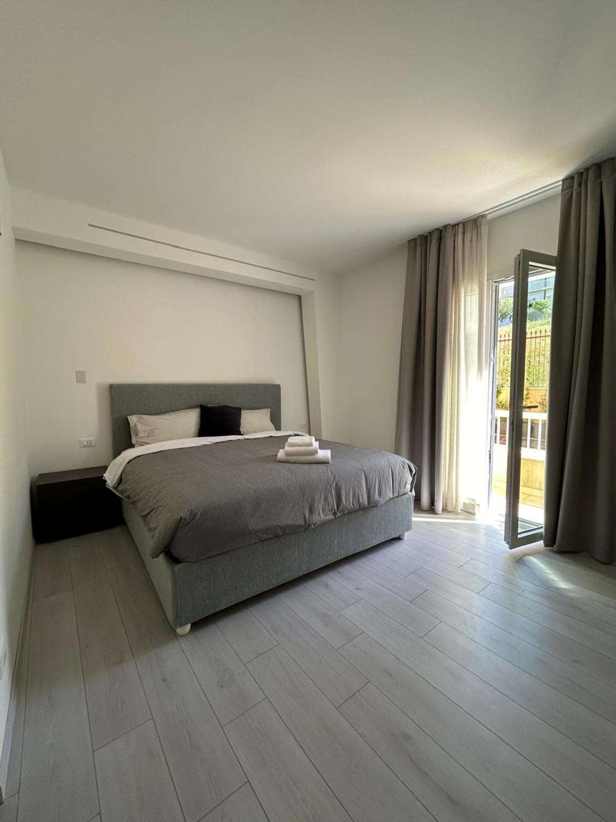 Affittacamere Mani - Camere Con Bagno Privato Гела Экстерьер фото